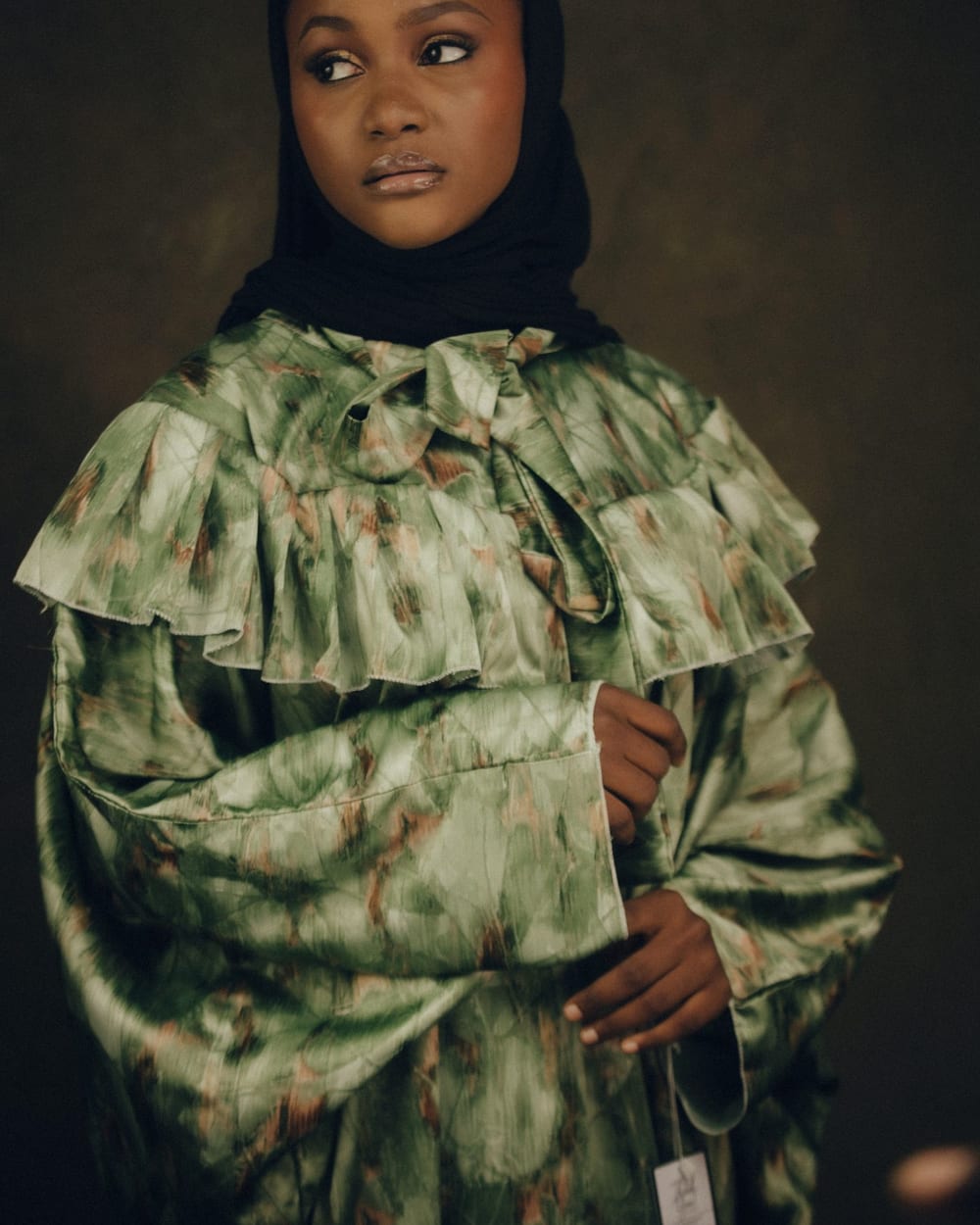Chiffon Ruffle Abaya Set beige