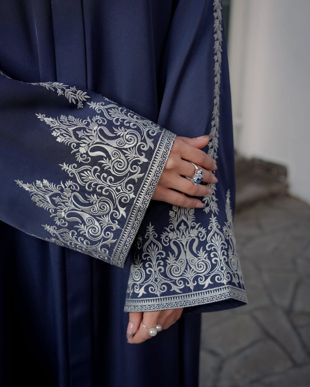 Voyager Cape Black Abaya